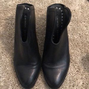 GUC black leather mule by Chinese laundry